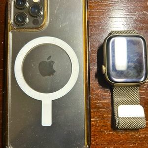 iPhone 12pro and 7 series stainless steel gold watch with charger.